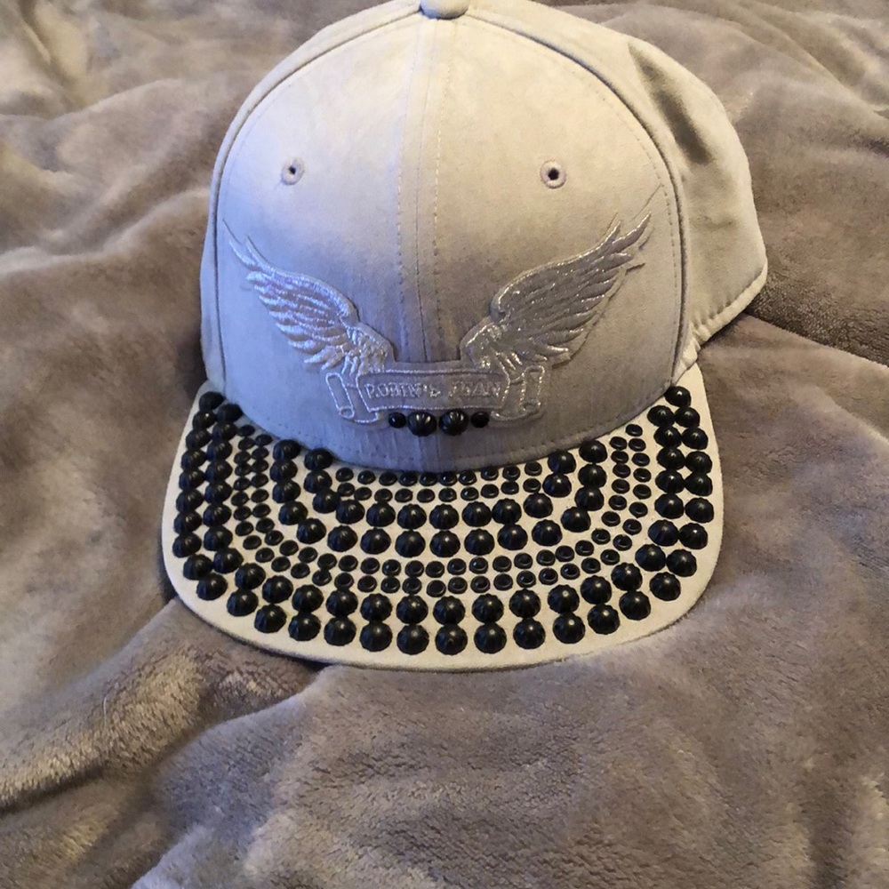 Robin’s Jean hat